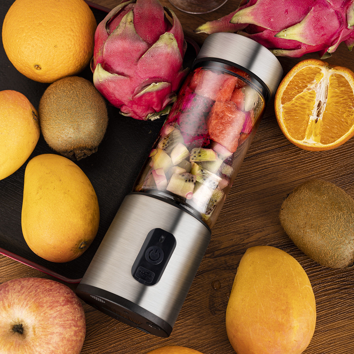 Rechargeable portable juicing Cup